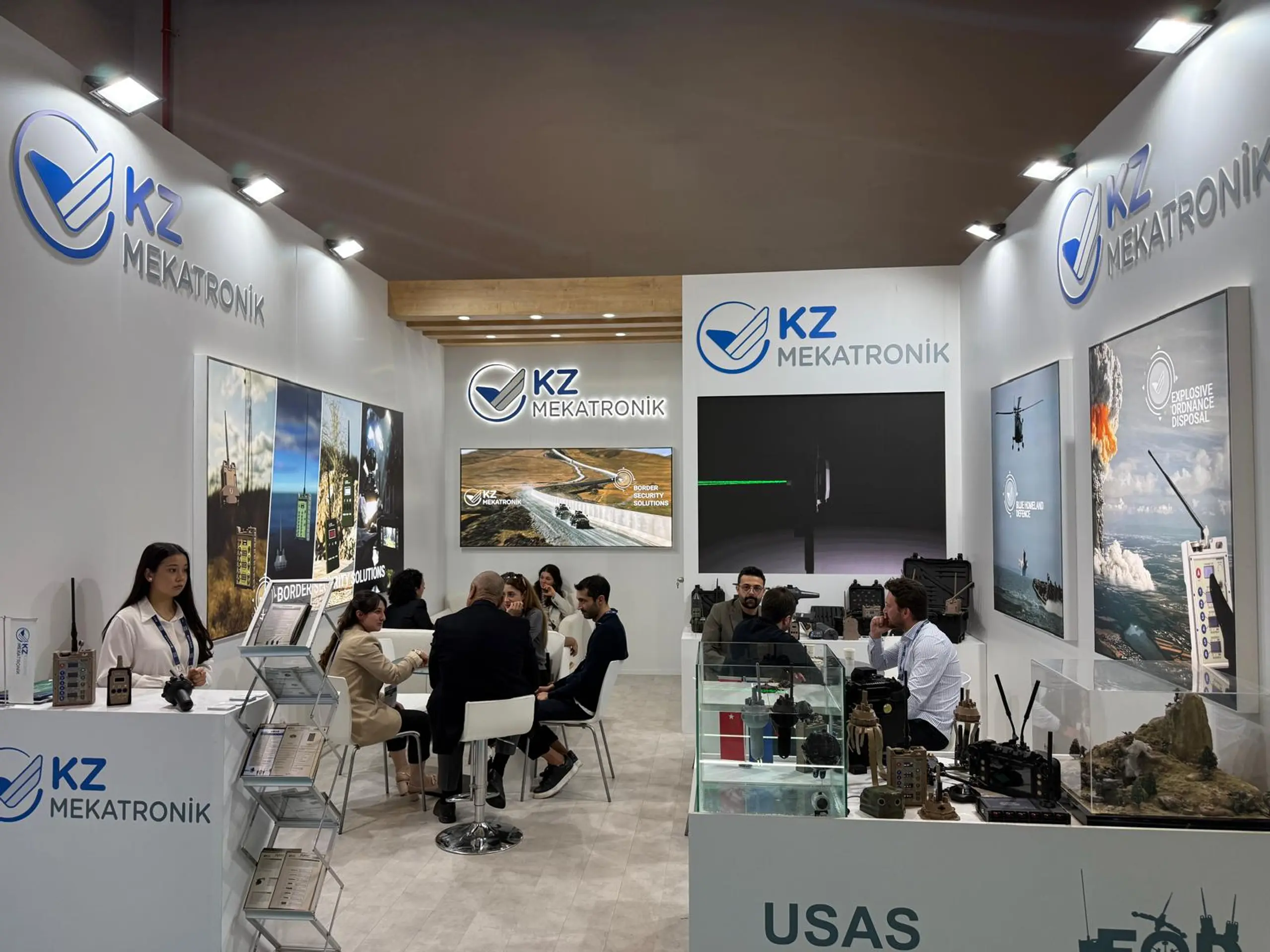KZ Mekatronik SAHA EXPO fuar standı ürün teşhir alanı