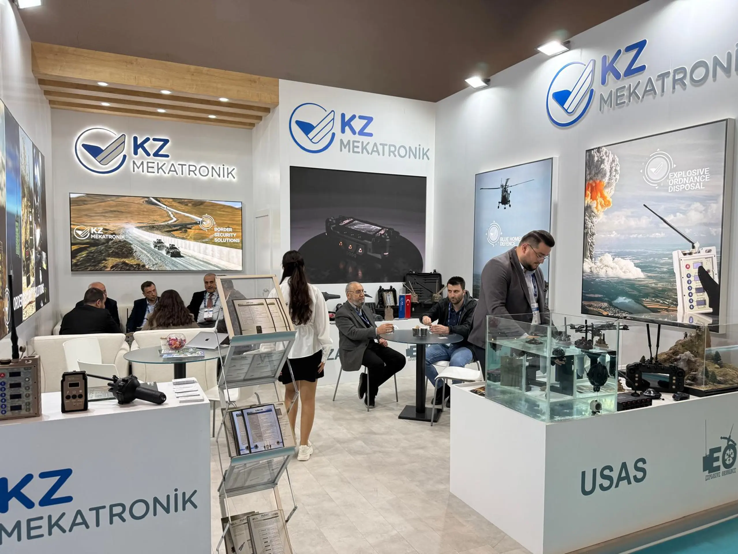 KZ Mekatronik SAHA EXPO 2026 ahşap fuar standı genel görünüm