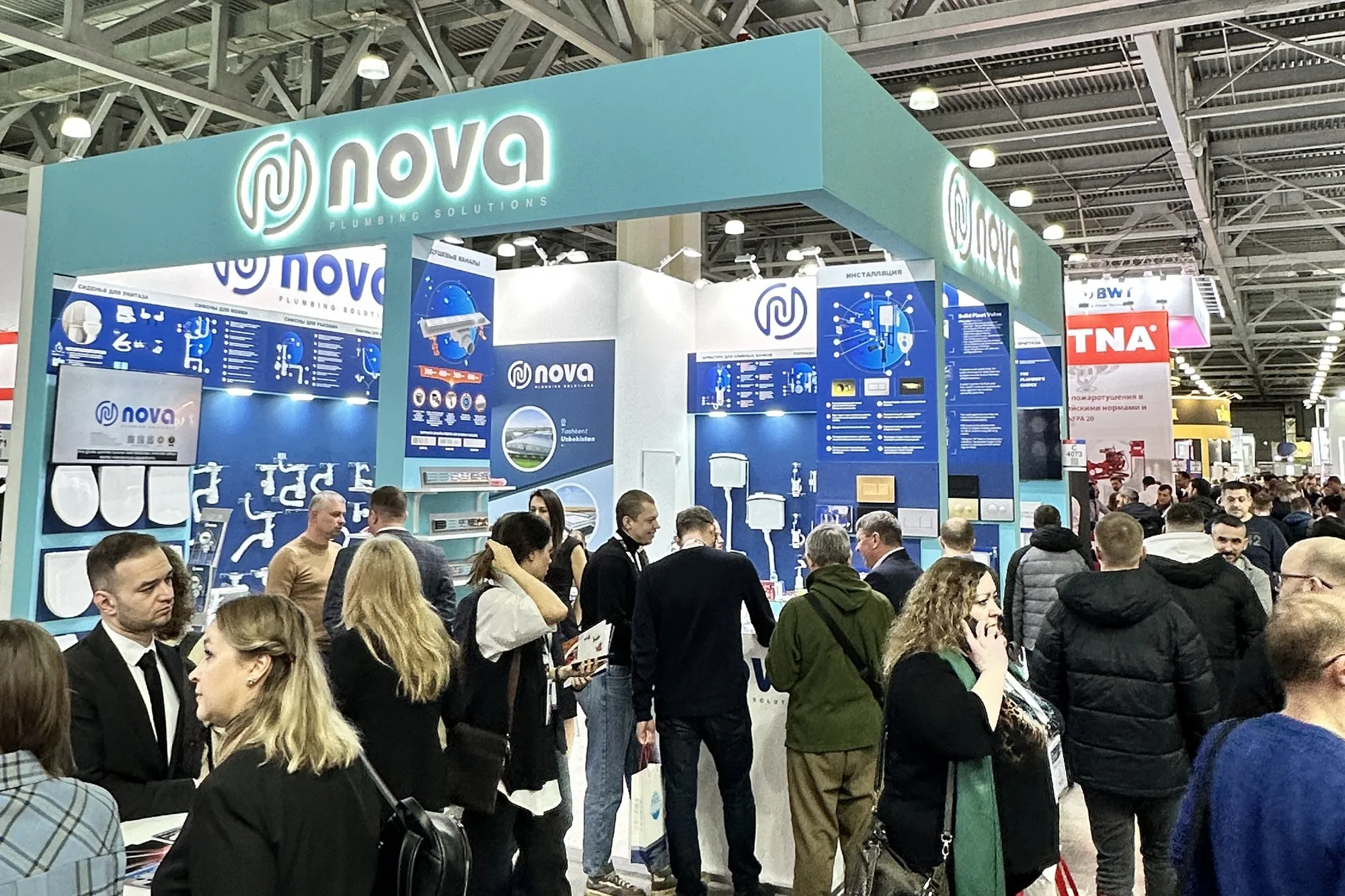 Nova Plastik Moscow fuar standı tasarımı ve kurulumu