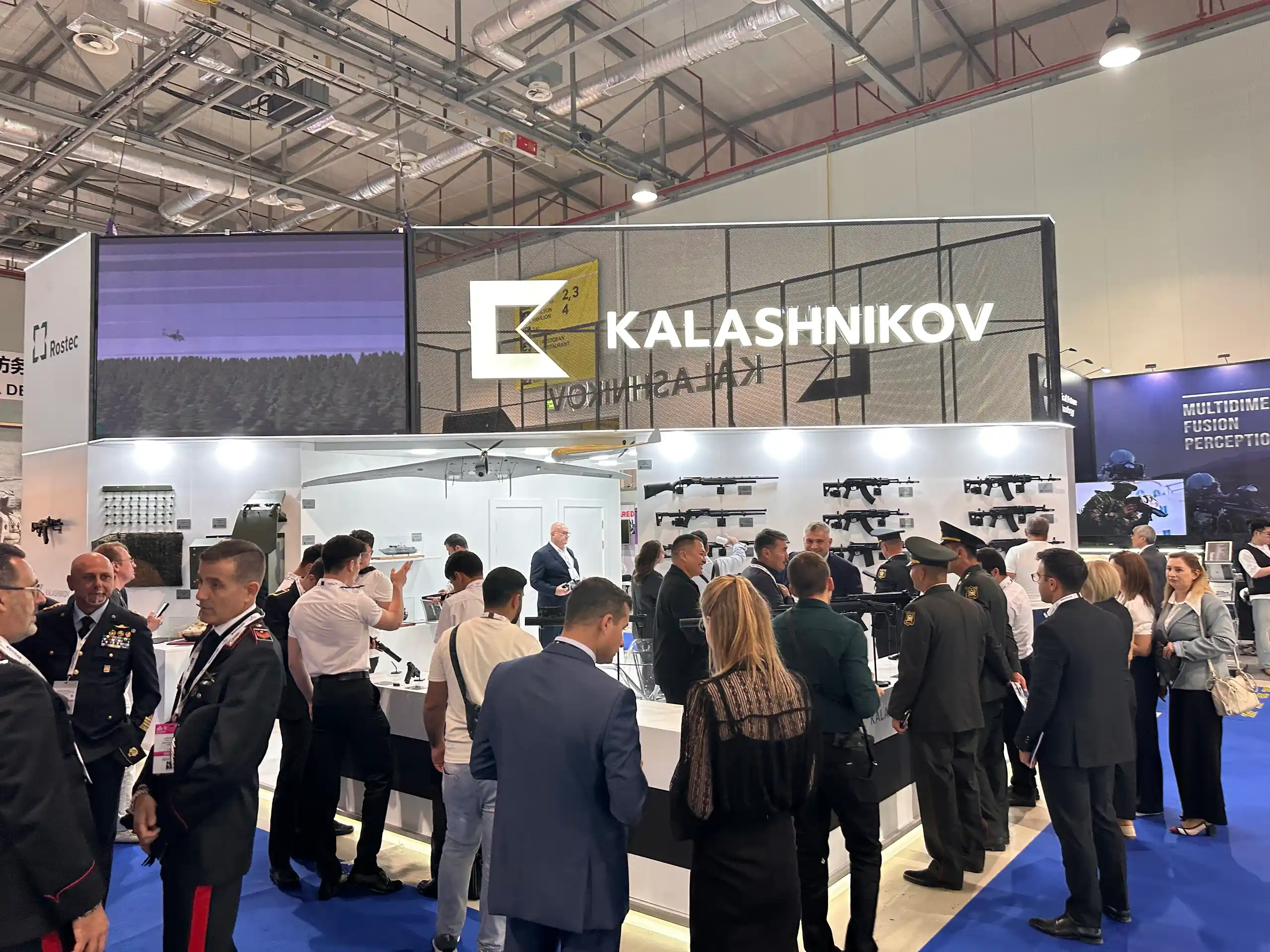 Kalashnikov Bakü Adex fuar standı